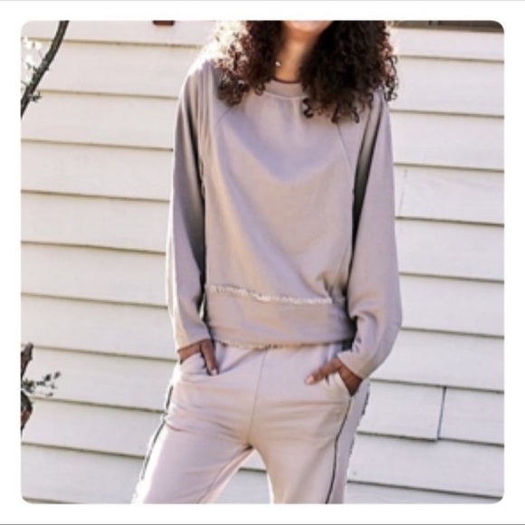 Free People WHERE THE WIND BLOWS 2 PIECE PULLOVER AND JOGGERS SET SIZE SMALL NWT - Picture 3 of 11